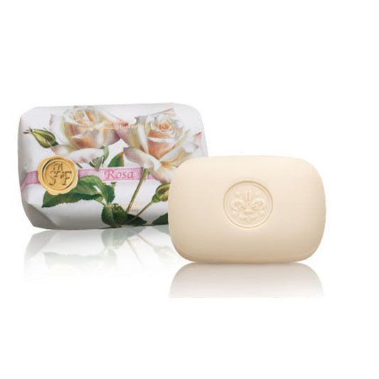 Skønne vegetabilske sæber i display